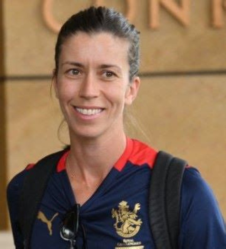 
Erin Burns Height, Weight, Net Worth, Age, Birthday, Wikipedia, Who, Nationality, Biography 